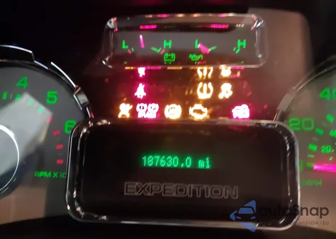 2010 Ford Expedition El Limited z USA, uszkodzony, nr VIN 1FMJK2A56AEB07350